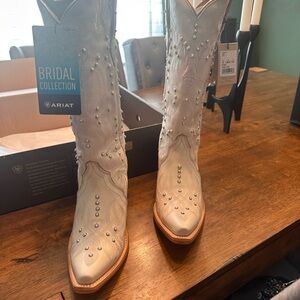 Ariat Western Pearl Boots - NWT & Box